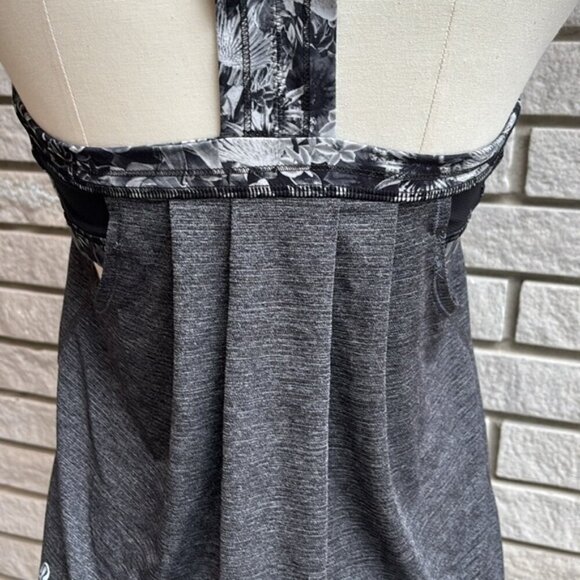 Lululemon Rest Less Tank Top Grey Size 8 - Picture 10 of 13